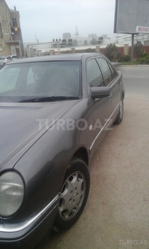 Mercedes E 230 1995, 380,000 km - 0.3 l - Bakı