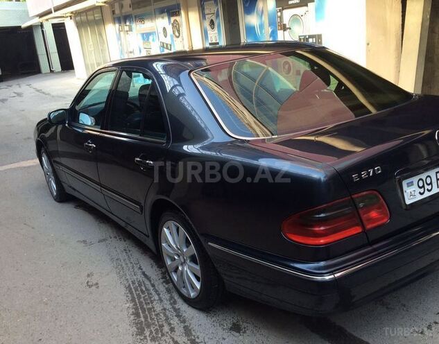 Mercedes E 270 2000, 253,000 km - 2.7 l - Bakı