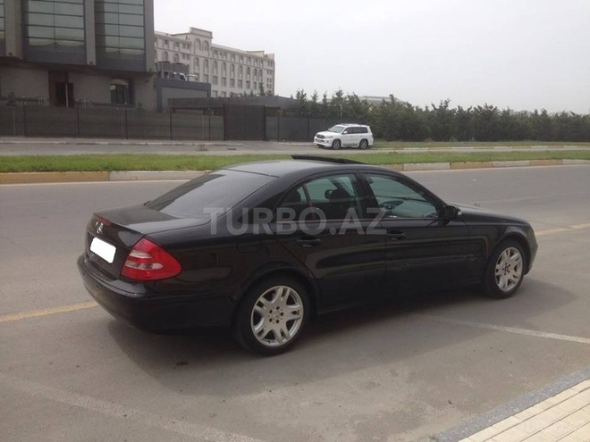 Mercedes E 240 2003, 148,000 km - 2.4 l - Bakı