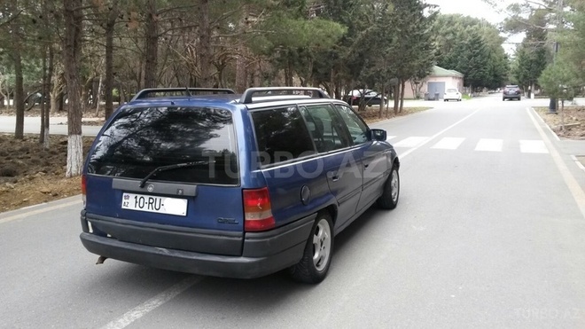 Opel Astra 1993, 250,000 km - 1.6 l - Sumqayıt