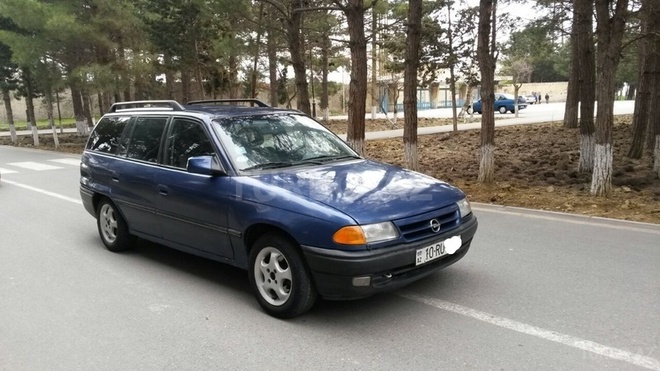 Opel Astra 1993, 250,000 km - 1.6 l - Sumqayıt