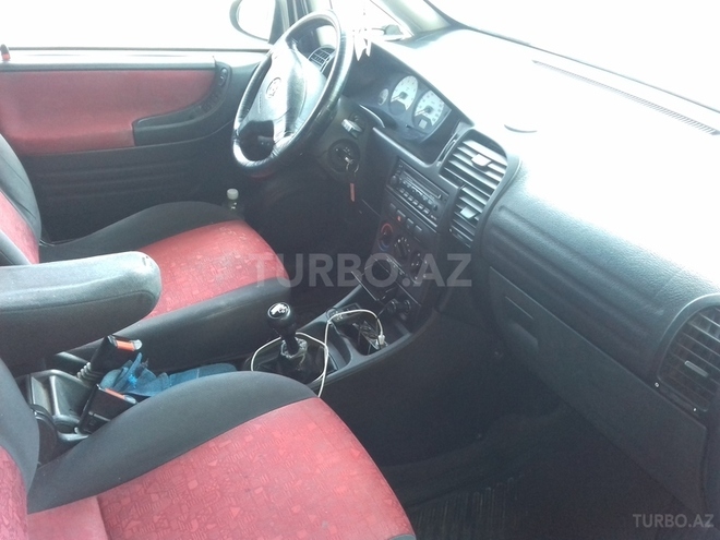 Opel Zafira 1999, 350,467 km - 2.2 л - Xudat
