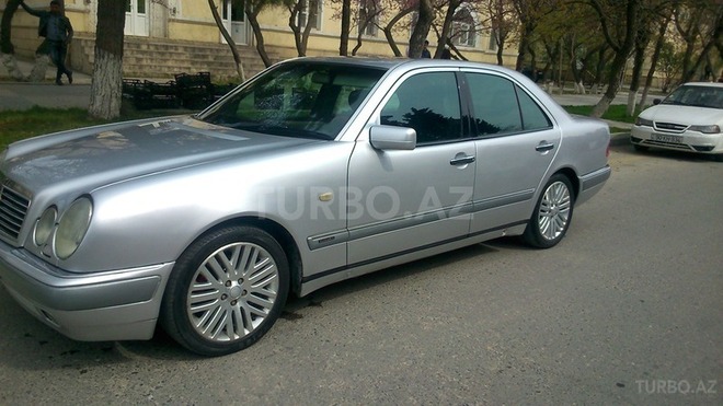 Mercedes E 300 1997, 284,000 km - 3.0 l - Sumqayıt