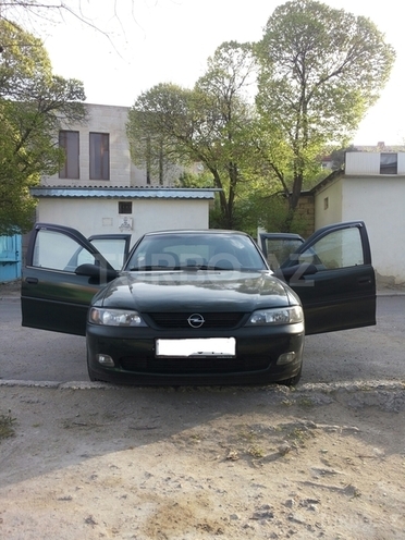 Opel Vectra 1998, 285,000 km - 2.0 l - Sumqayıt