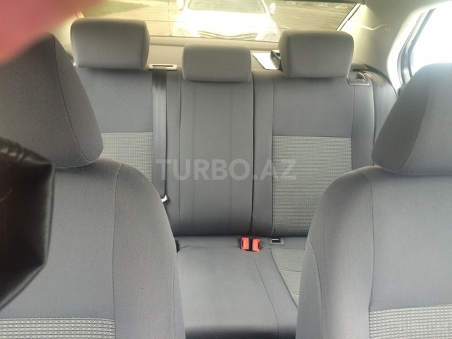 Volkswagen Jetta 2009, 100,000 km - 1.6 l - Bakı