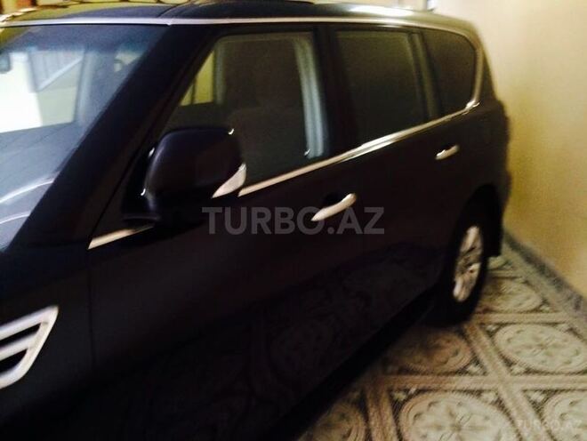 Nissan Patrol 2011, 130,000 km - 5.6 л - Bakı