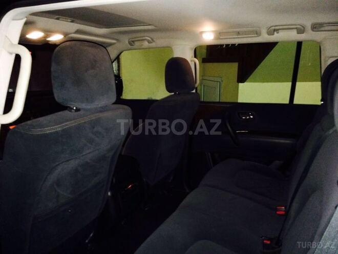 Nissan Patrol 2011, 130,000 km - 5.6 л - Bakı