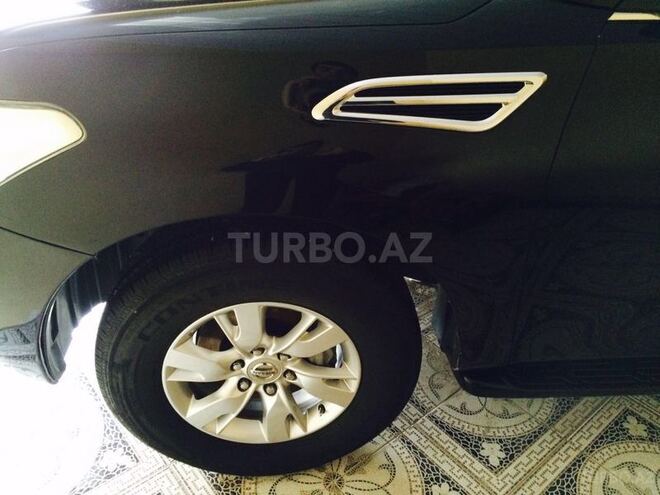 Nissan Patrol 2011, 130,000 km - 5.6 л - Bakı