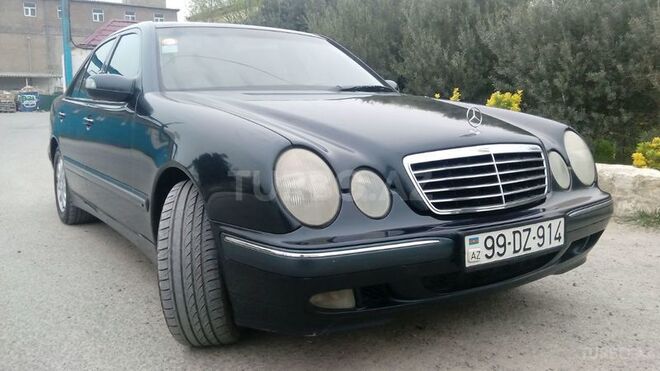 Mercedes E 220 2000, 270,000 km - 2.2 l - Bakı