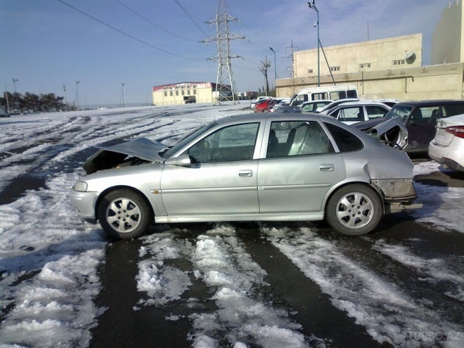 Opel Vectra 2001, 250,000 km - 1.8 l - Bakı