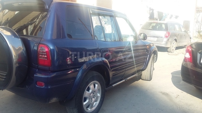 Toyota RAV4 1996, 176,000 km - 2.0 l - Bakı