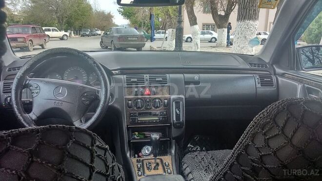 Mercedes E 220 2000, 200,000 km - 2.2 l - Naxçıvan