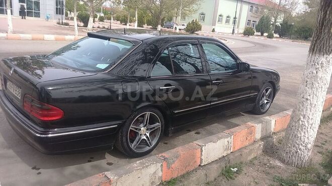 Mercedes E 220 2000, 200,000 km - 2.2 l - Naxçıvan