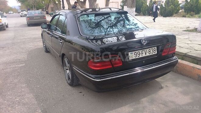 Mercedes E 220 2000, 200,000 km - 2.2 l - Naxçıvan