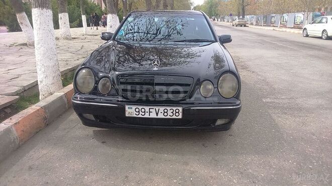 Mercedes E 220 2000, 200,000 km - 2.2 l - Naxçıvan