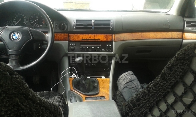 BMW 523 1999, 310,000 km - 2.5 l - Bakı