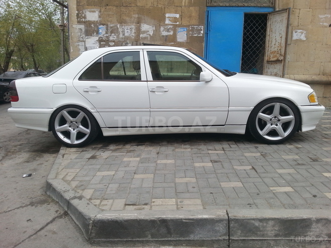 Mercedes C 230 1998, 180,000 km - 2.3 l - Sumqayıt