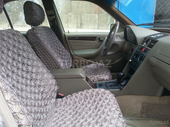 Mercedes C 230 1998, 180,000 km - 2.3 l - Sumqayıt