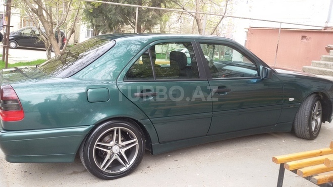 Mercedes C 220 1998, 320,000 km - 2.2 l - Sumqayıt