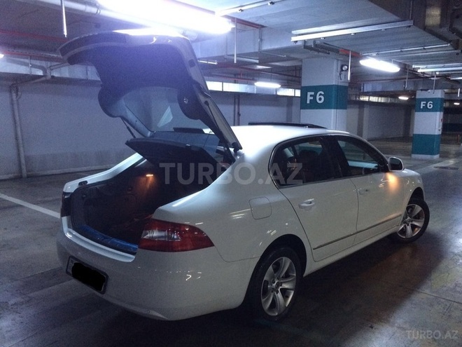 Skoda Superb 2011, 83,500 km - 1.8 l - Bakı