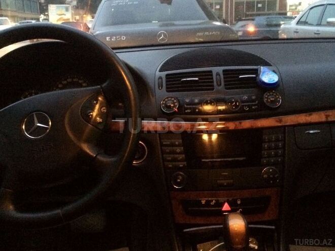 Mercedes E 270 2003, 212,358 km - 2.7 л - Bakı