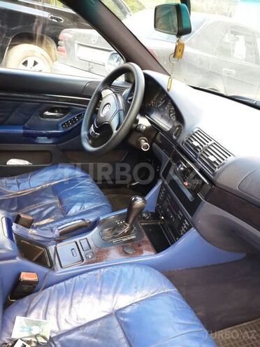 BMW 528 1998, 350,000 km - 2.8 l - Bakı