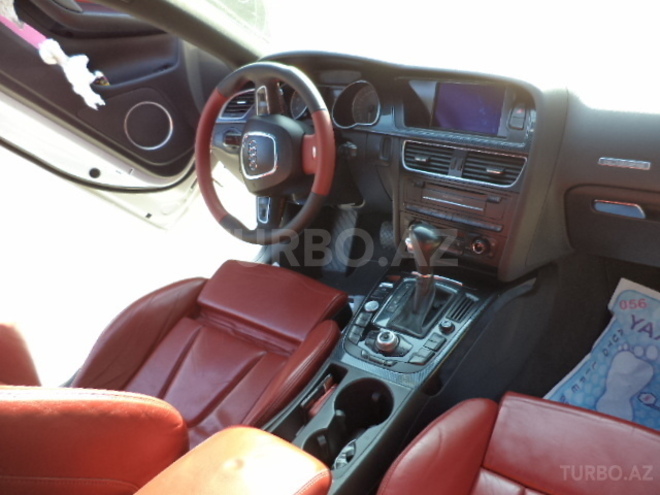 Audi S5 2010, 30,000 km - 4.2 l - Bakı