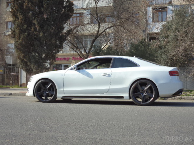 Audi S5 2010, 30,000 km - 4.2 l - Bakı