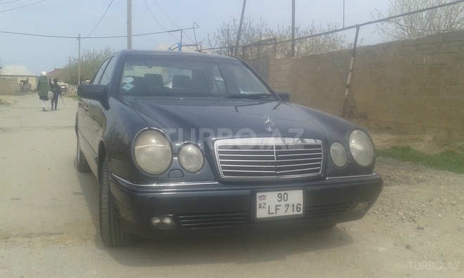 Mercedes E 200 1999, 212,000 km - 2.0 l - Sumqayıt