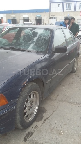 BMW 318 1991, 250,000 km - 1.8 l - Bakı