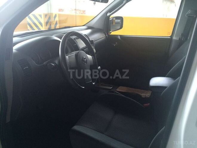 Nissan Navara 2013, 40,000 km - 2.5 l - Bakı