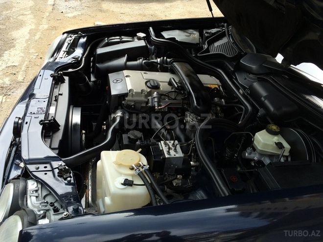 Mercedes E 200 1998, 300,000 km - 2.0 l - Bakı
