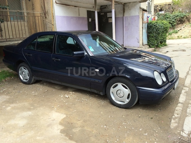 Mercedes E 200 1998, 300,000 km - 2.0 l - Bakı