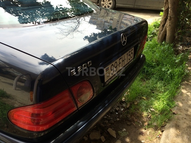 Mercedes E 200 1998, 300,000 km - 2.0 l - Bakı