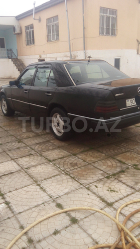 Mercedes E 200 1991, 999,997 km - 2.0 l - Bakı