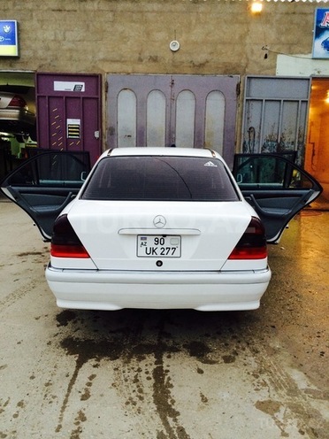 Mercedes C 230 1998, 139,000 km - 2.3 l - Bakı
