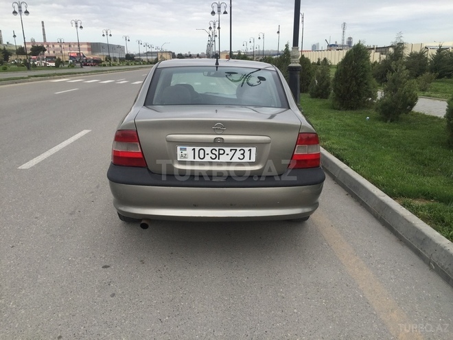 Opel Vectra 1995, 315,000 km - 2.0 l - Bakı