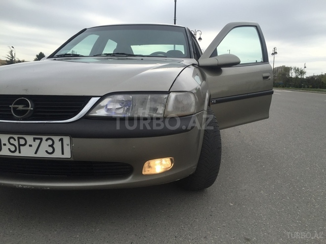 Opel Vectra 1995, 315,000 km - 2.0 l - Bakı