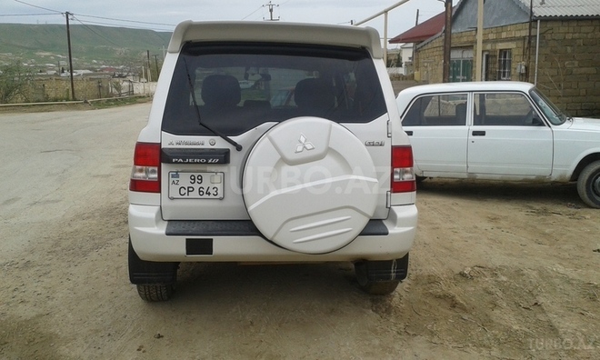 Mitsubishi Pajero io 2001, 174,000 km - 2.0 l - Bakı