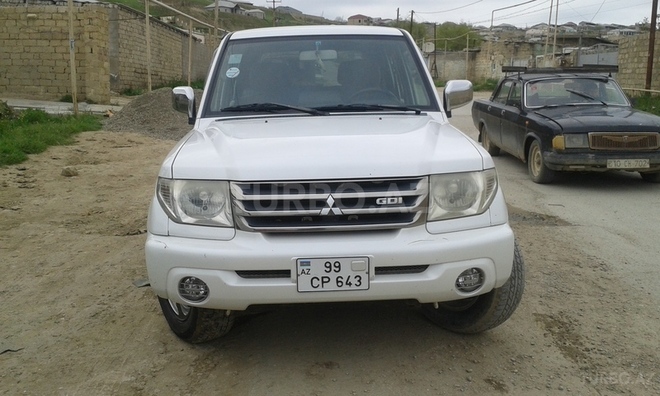 Mitsubishi Pajero io 2001, 174,000 km - 2.0 l - Bakı