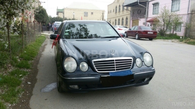 Mercedes E 240 2000, 185,000 km - 2.4 l - Şəmkir