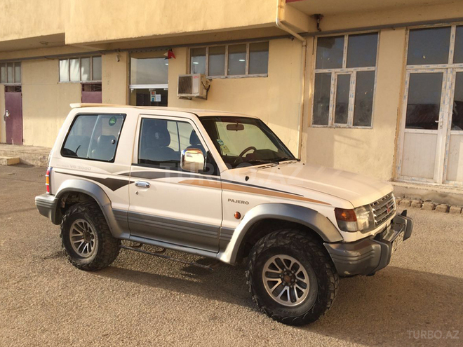 Mitsubishi Pajero 1995, 197,100 km - 3.0 л - Bakı