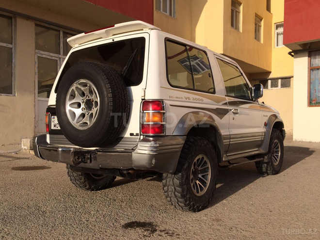 Mitsubishi Pajero 1995, 197,100 km - 3.0 л - Bakı