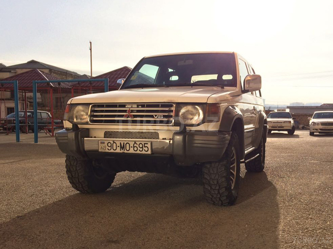 Mitsubishi Pajero 1995, 197,100 km - 3.0 л - Bakı