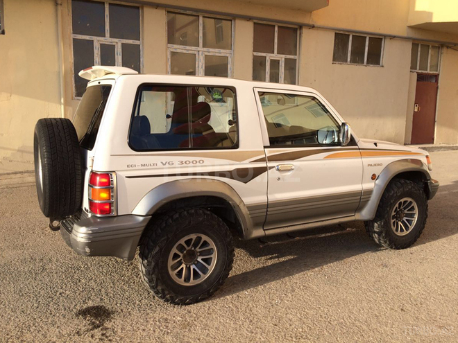 Mitsubishi Pajero 1995, 197,100 km - 3.0 л - Bakı