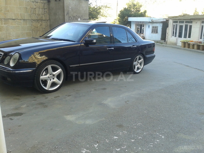 Mercedes E 240 2000, 217,000 km - 2.4 l - Bakı