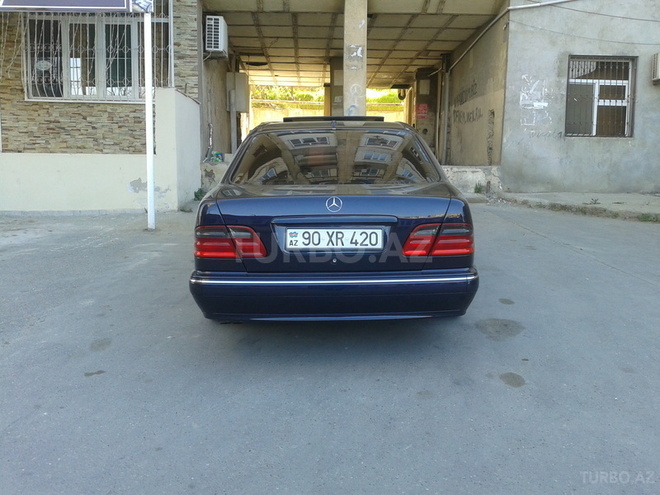 Mercedes E 240 2000, 217,000 km - 2.4 l - Bakı