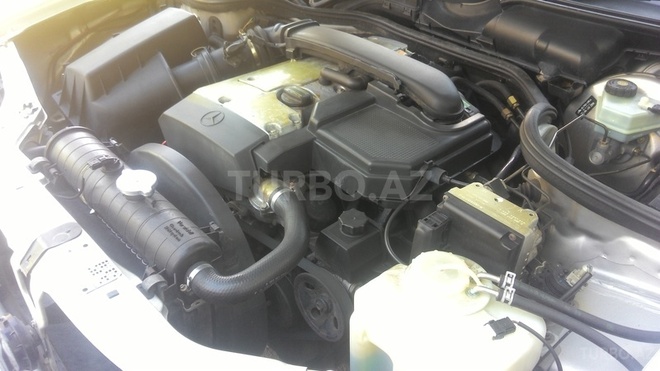 Mercedes E 200 1996, 330,000 km - 2.0 l - Sumqayıt