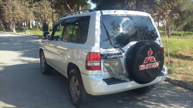 Mitsubishi Pajero io 2002, 213,123 km - 2.0 l - Bakı