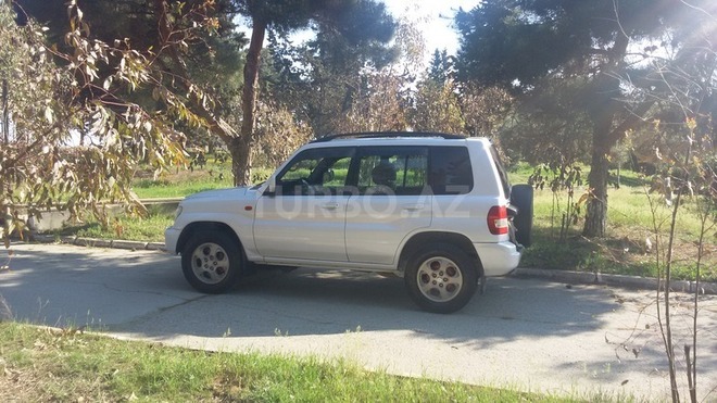 Mitsubishi Pajero io 2002, 213,123 km - 2.0 l - Bakı
